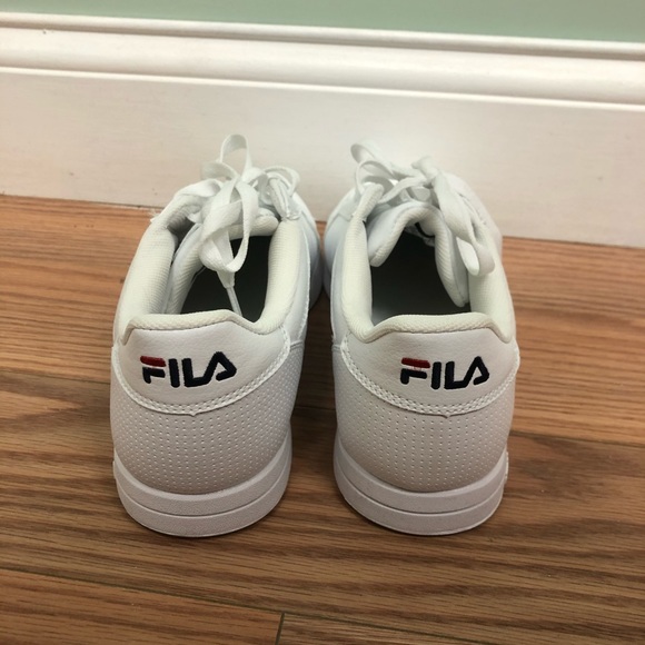 Fila | Women's New Campora Sneaker | White | Size 9 - Picture 3 of 3